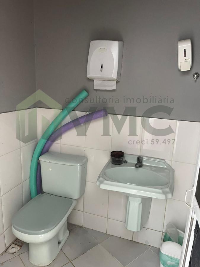 Casa à venda com 4 quartos, 150m² - Foto 16