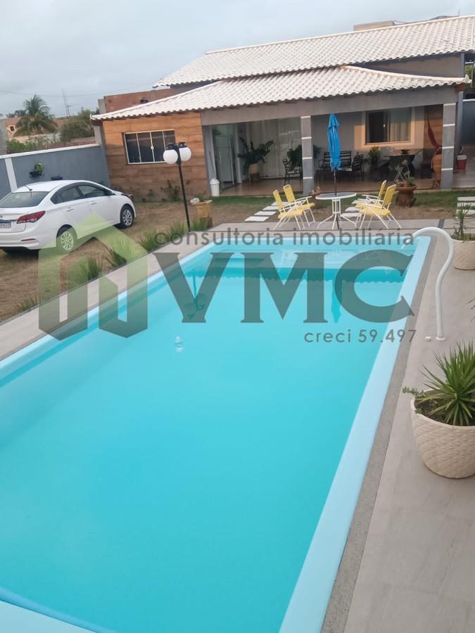 Casa à venda com 3 quartos, 120m² - Foto 1