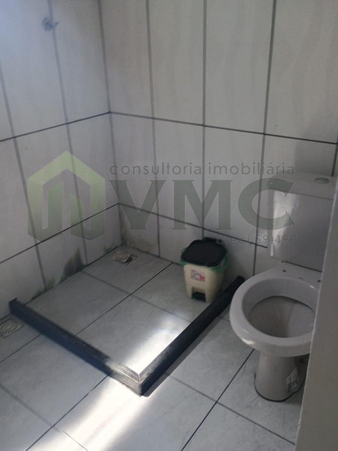 Casa para alugar com 3 quartos, 450m² - Foto 25