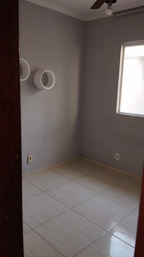 Casa à venda com 2 quartos, 391m² - Foto 7
