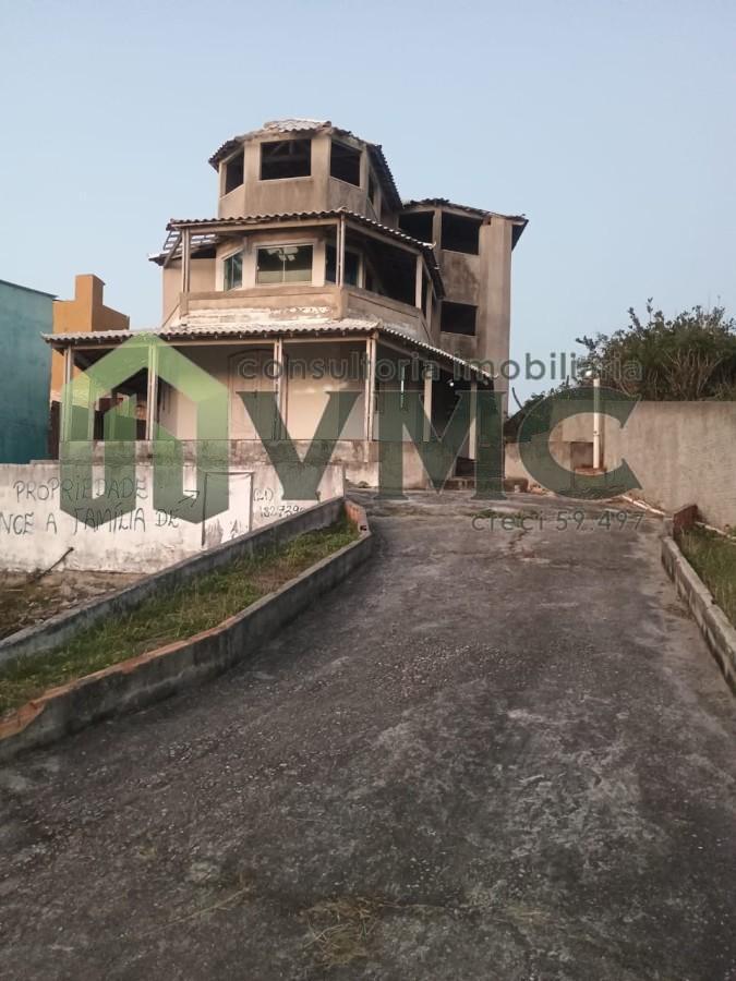 Casa à venda com 3 quartos, 548m² - Foto 1
